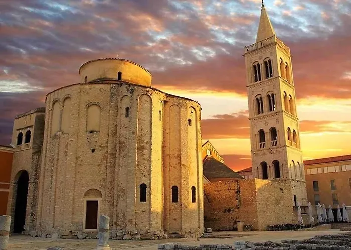 Хостел The Lazy Monkey &