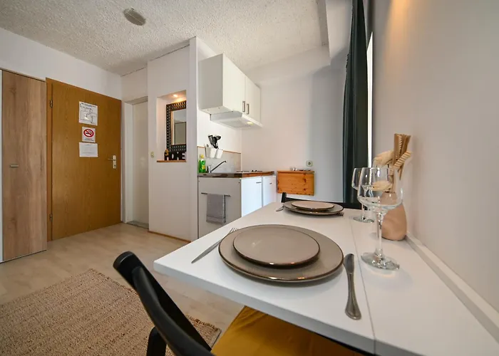 The Lazy Monkey & Задар