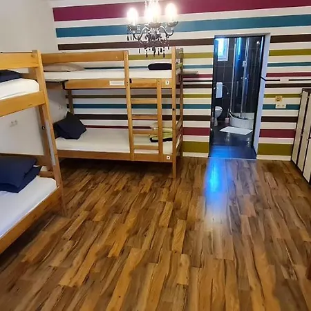 Vandrerhjem The Lazy Monkey & Zadar