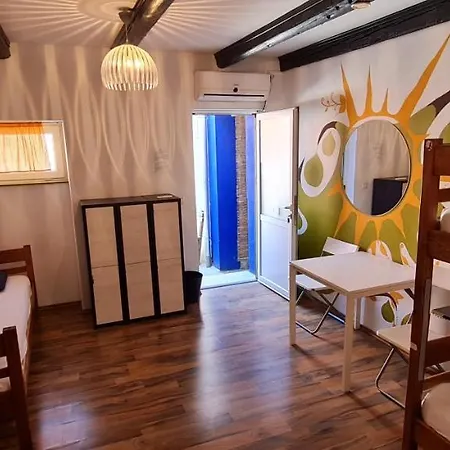 Hostel The Lazy Monkey & Zadar