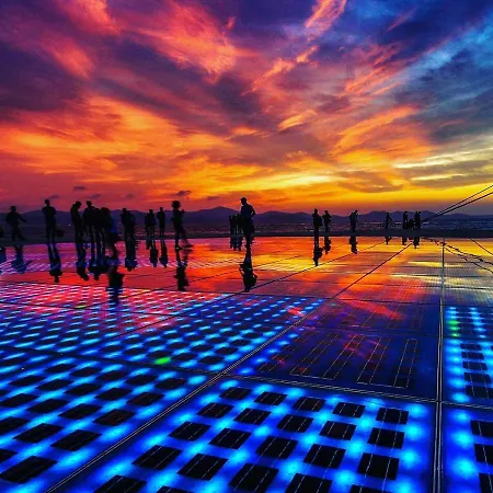 Vandrerhjem The Lazy Monkey & Zadar