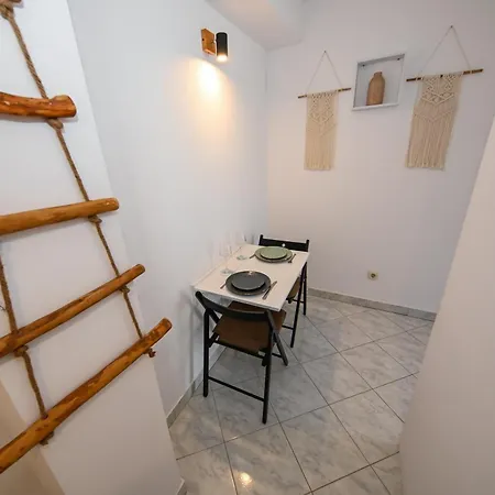 Vandrerhjem The Lazy Monkey & Zadar