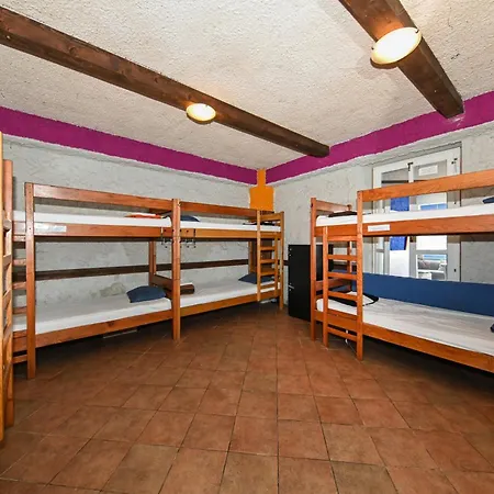 The Lazy Monkey & * Zadar