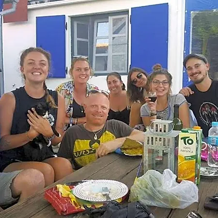 The Lazy Monkey & Hostel Ζαντάρ