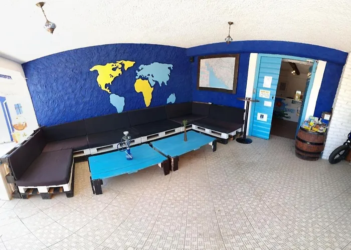 The Lazy Monkey & Vandrarhem