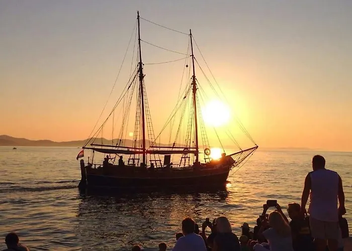 Hostal The Lazy Monkey & Zadar