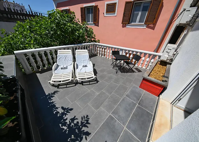 The Lazy Monkey & Vandrarhem Zadar